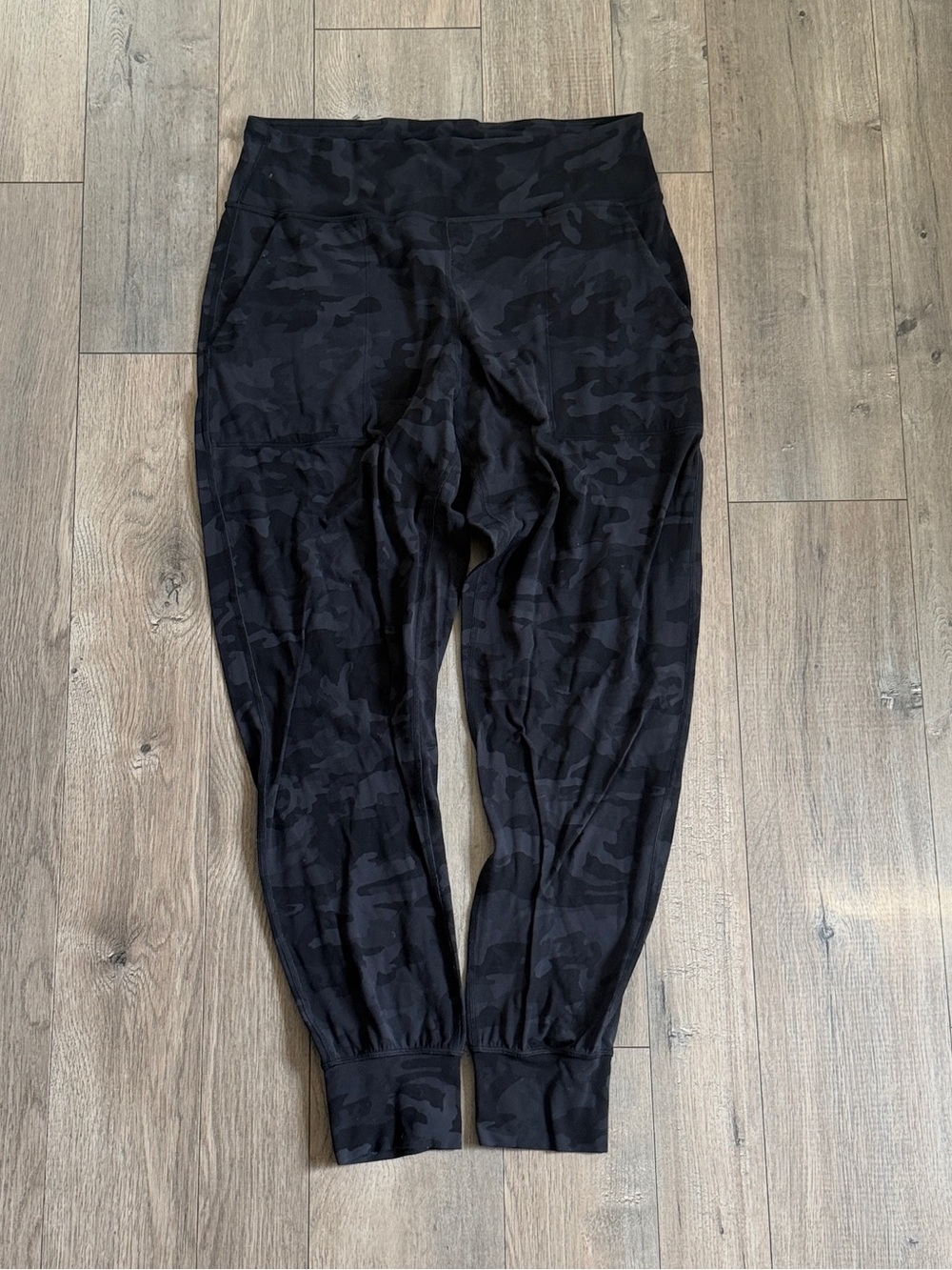Lululemon Black Gray Camo Jogger Leggings Size 10